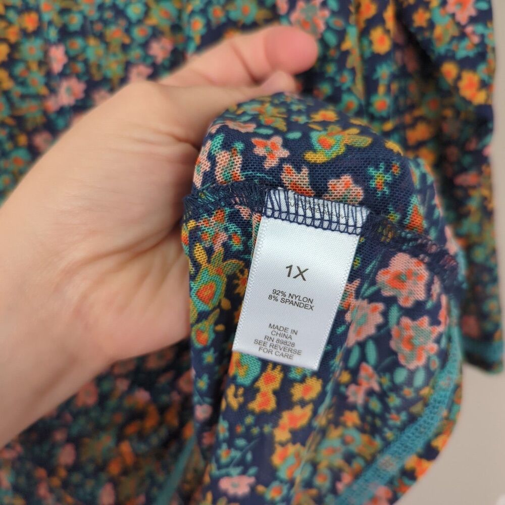 LOGO Layers Lori Goldstein Blue Green Floral Mesh 3/4 Sleeve Top 1X Plus - Picture 5 of 10